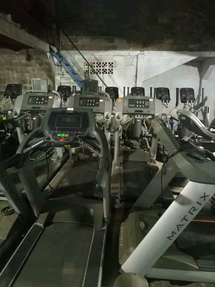 Alat Fitness Angkat Beban